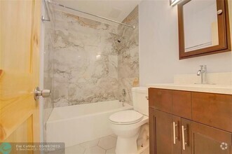 Building Photo - 2413 NW 55th Terrace