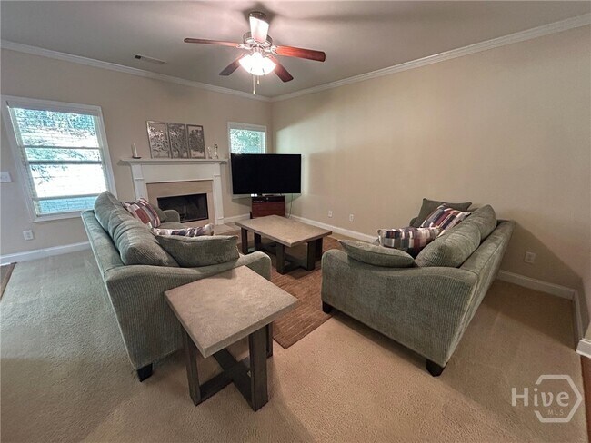 Foto del edificio - 1559 Blackstone Way