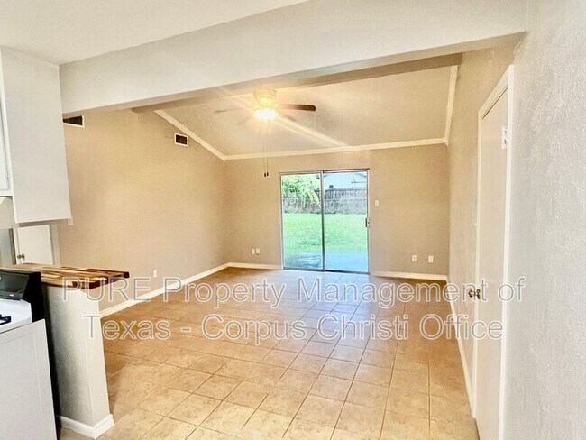 Building Photo - 1733 Treyway Ln