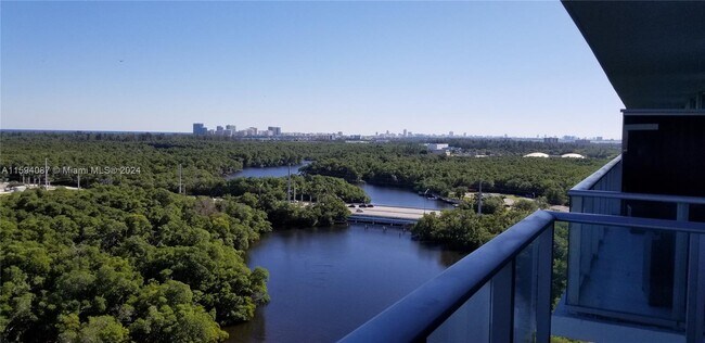 Building Photo - 16385 Biscayne Blvd