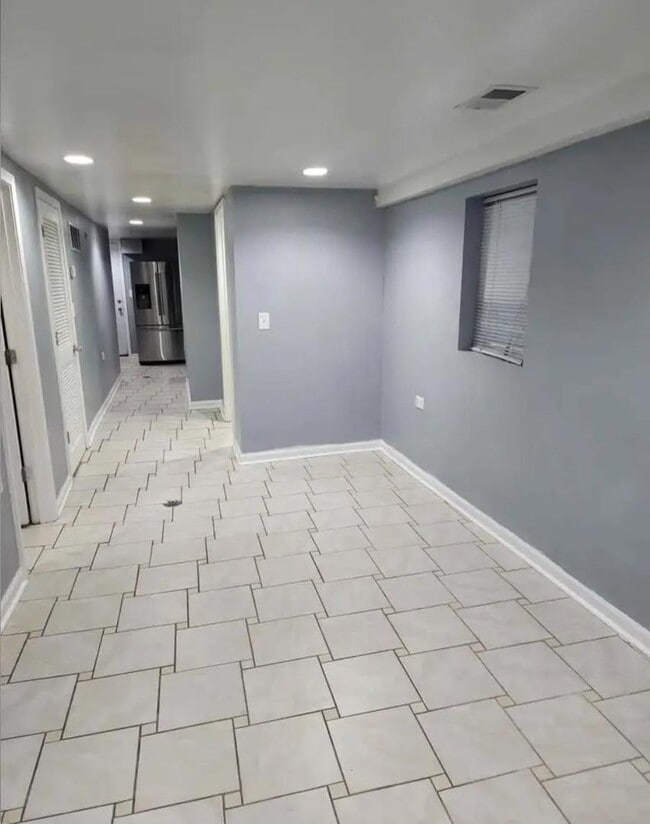 Foto del edificio - 3123 S 49th Ave