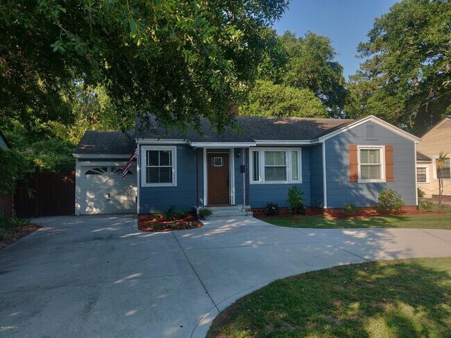 Building Photo - 1527 Charon Rd