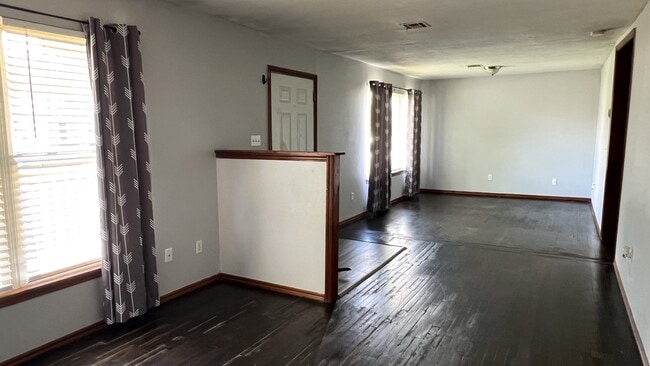 Foto del edificio - 1128 SW 39th St