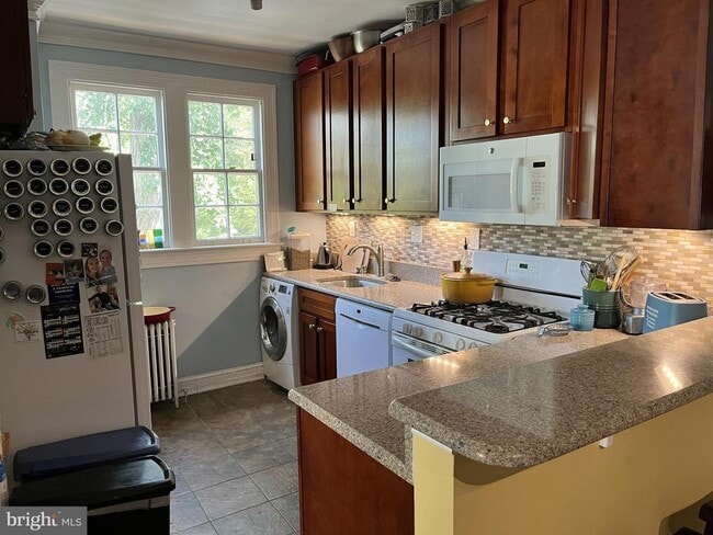 Building Photo - 1404 26th St NW