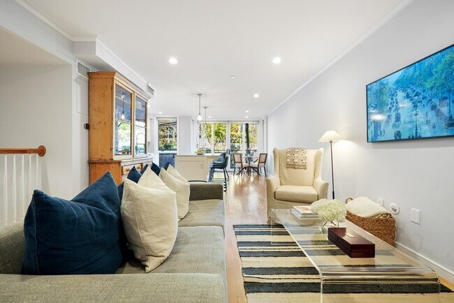 Building Photo - 29 Dwight St