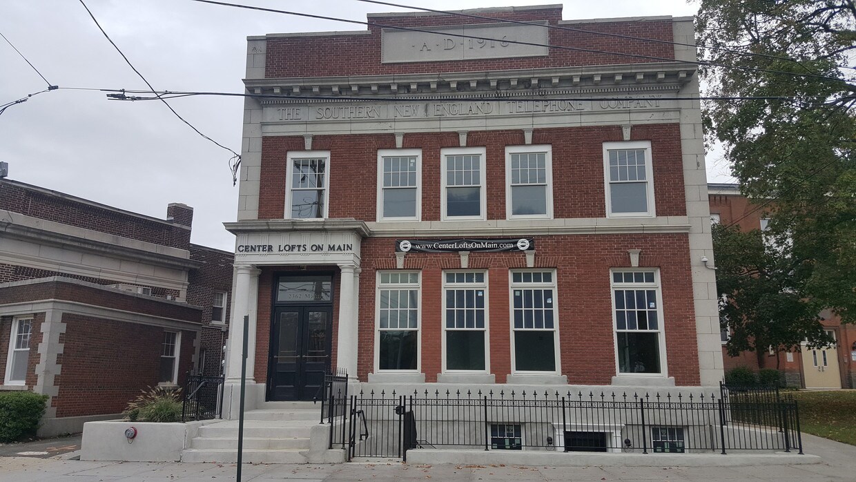 Center Lofts on Main - 2362 Main St