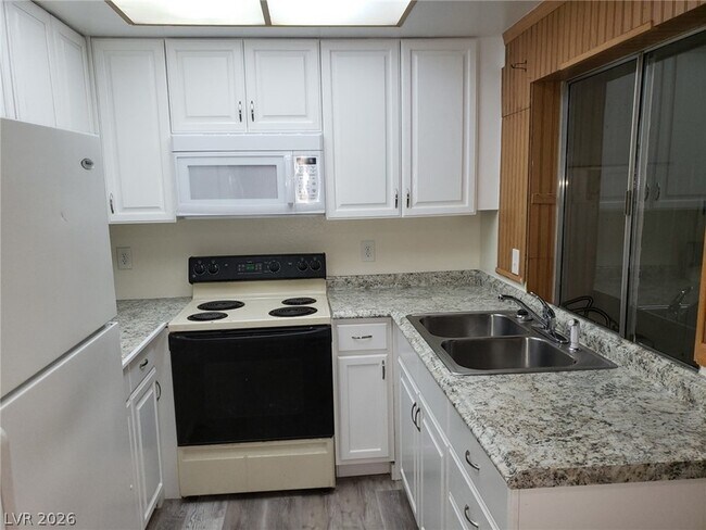 Foto del edificio - 4770 S Topaz St