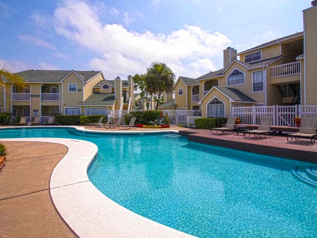 Foto del edificio - 6315 Central City Blvd