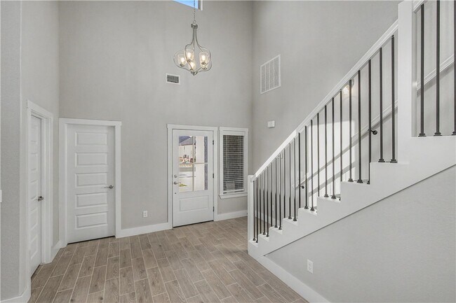 Building Photo - 6800 SW High Meadow Blvd