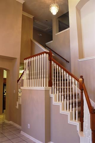 Foto del edificio - 329 Saddlebrook Dr