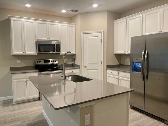 Foto del edificio - Newer Townhome in Jacksonville's Intracoastal Area