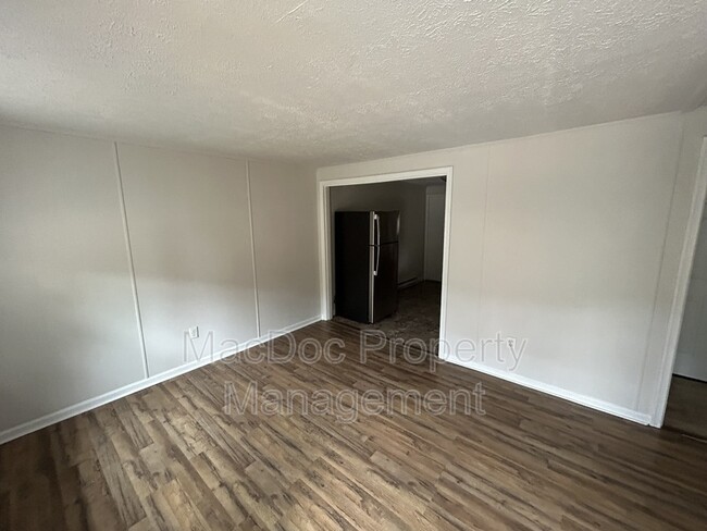 Building Photo - 114-116 Loch Lane Drive