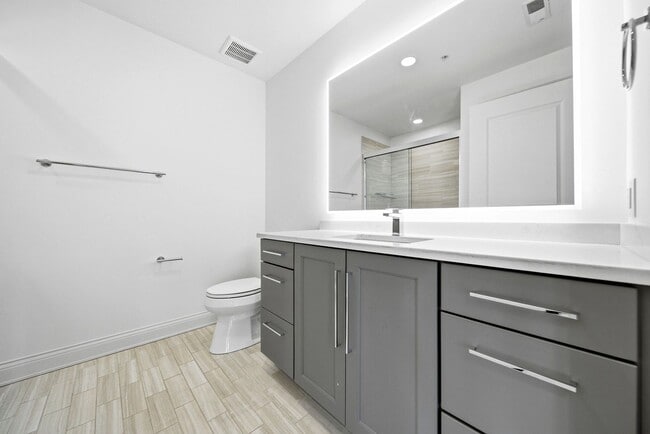 Interior Photo - Hubbard Park Place