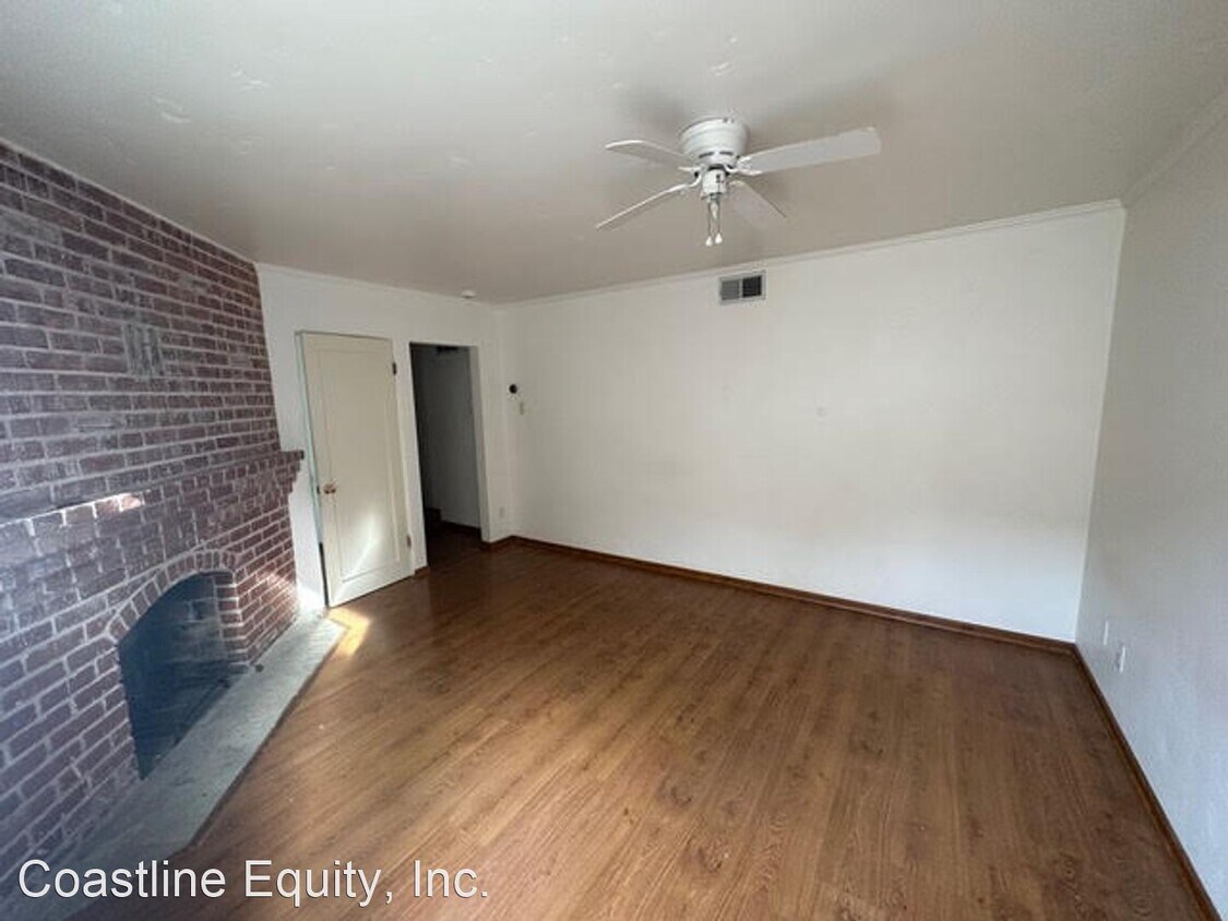 Primary Photo - Studio, 1 bath House - 3637 S. Cabrillo Av...