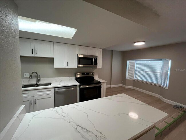 Foto del edificio - 3666 Aristotle Ave