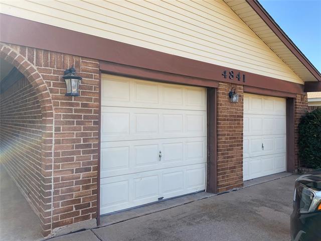 Building Photo - 4841 Oaklawn Dr