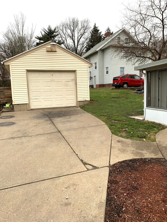 Foto del edificio - 601 Lincoln Ave NW