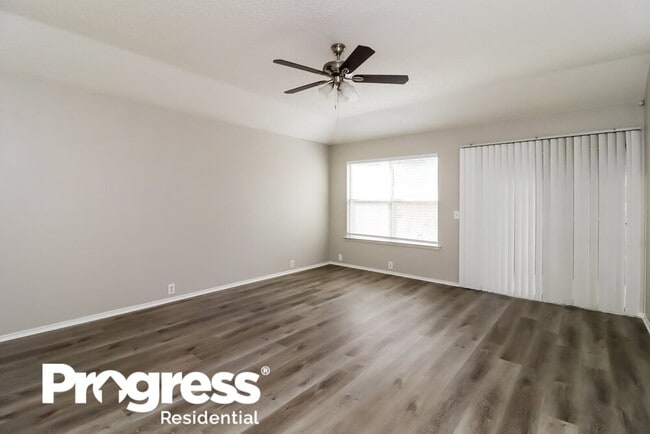 Building Photo - 6760 Ambercrest Dr