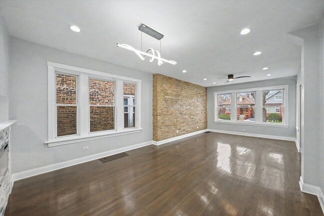 Foto del edificio - 1511 N Linder Ave