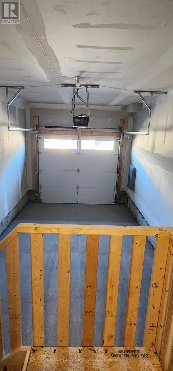 Building Photo - 304 Makobe Ln