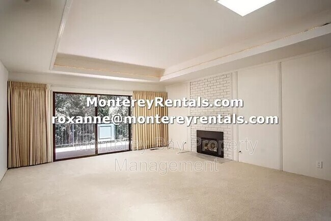 Building Photo - 171 Del Mesa Carmel