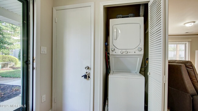 Building Photo - 227 Paddington Ct