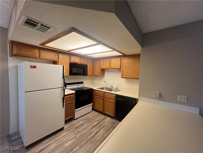 Building Photo - 913 Boulder Mesa