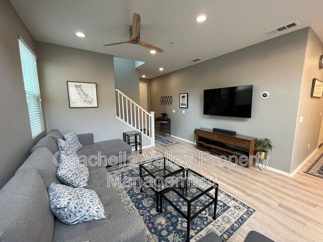 Foto del edificio - 321 Paseo Gusto