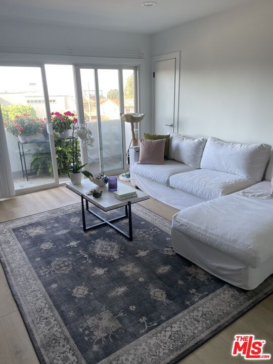 Foto principal - 22347 Pacific Coast Hwy