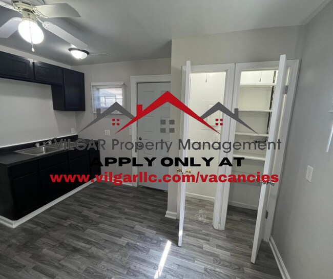 Foto del edificio - Cozy 2 bed , 1 bath slab home in Gary, IN