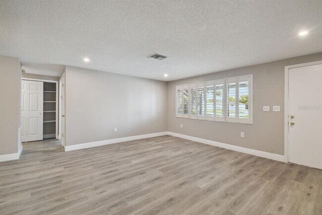 Foto del edificio - 7721 Heather St