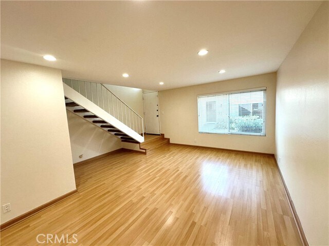 Building Photo - 55 Golden Glen St