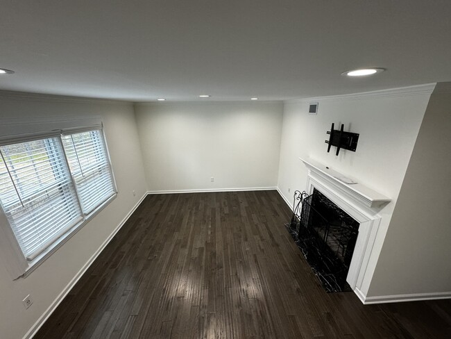 Foto del edificio - 157 Elysian Way NW
