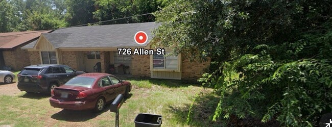 Building Photo - 724-726 Allen St
