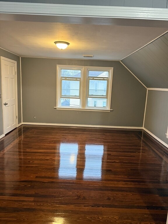 Foto del edificio - 356 Linden St