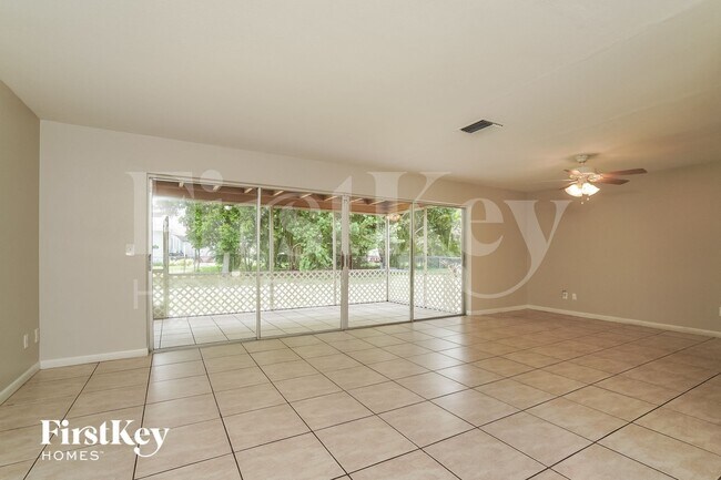 Foto del edificio - 4108 SE 10th Ct