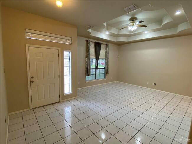 Foto del edificio - 3202 Truman St