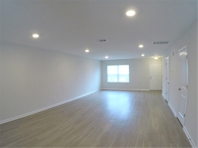 Building Photo - 1 St Augustine Way