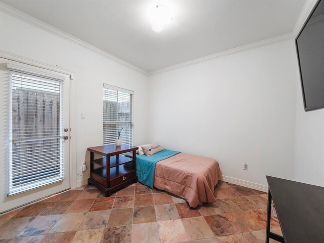 Foto del edificio - 820 Cohn St