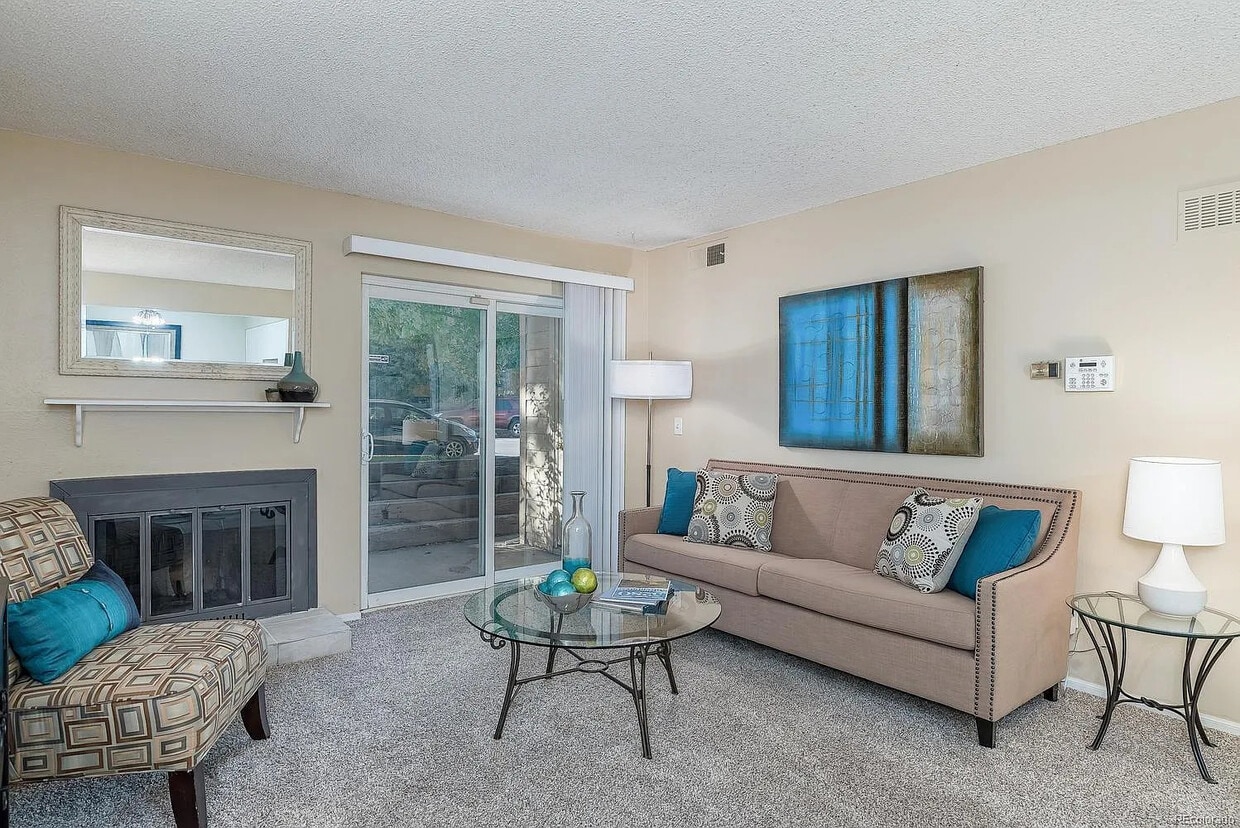 Foto principal - 7395 E Eastman Ave