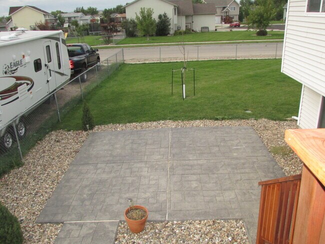 Foto del edificio - 4 BEDROOM | 2 BATH | DOUBLE CAR GARAGE | R...