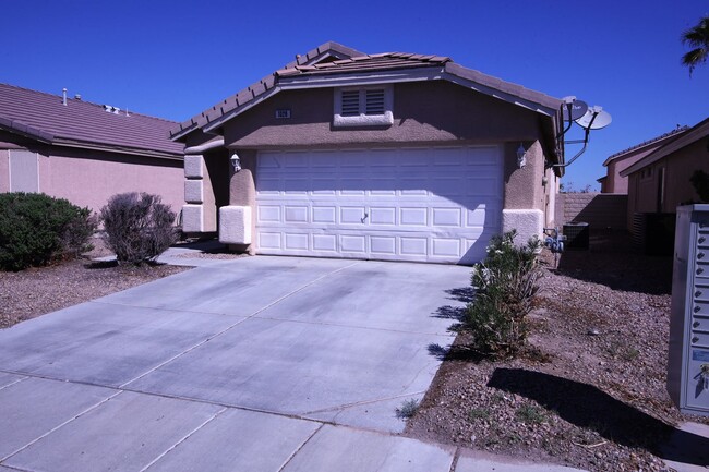 Building Photo - SOUTH - ONE STORY HOUSE, 3 BEDROOMS/2 BATH...