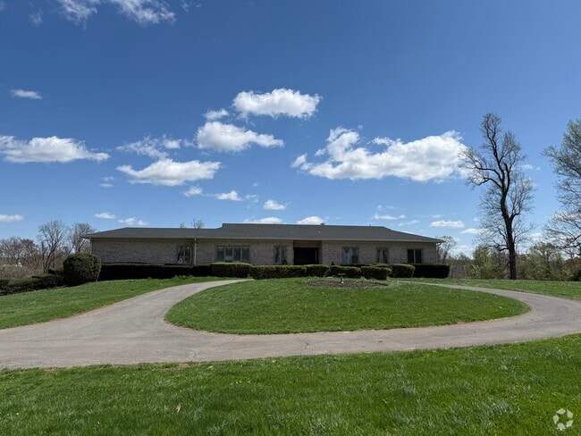 Building Photo - 18020 Edwards Ferry Rd