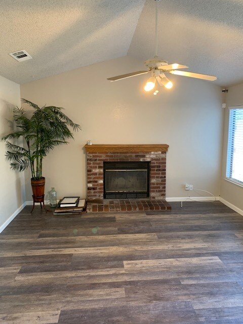 Foto del edificio - 485 Lupine Cir