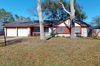 Building Photo - 5005 Cedar Creek Dr