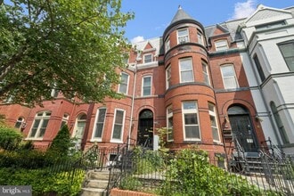 Building Photo - 923 S St NW