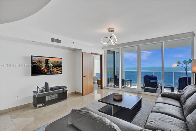 Foto del edificio - 19111 Collins Ave