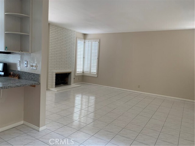 Foto del edificio - 2400 N North Creek Ln