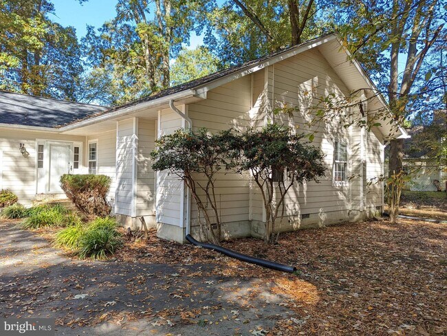 Building Photo - 11510 Wisteria Ct