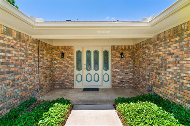 Building Photo - 613 Hidden Brooke Dr